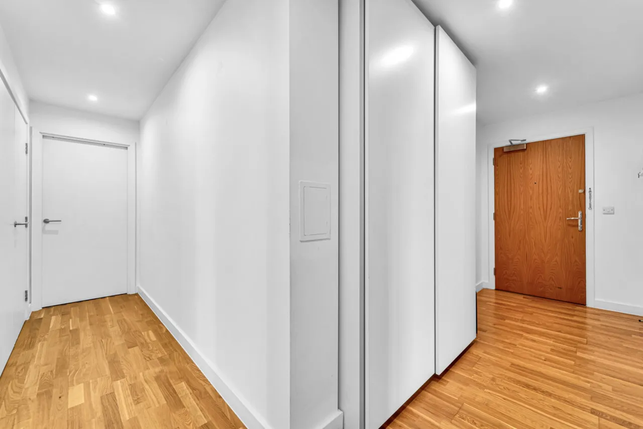 Manor Lane, Feltham, photo 10