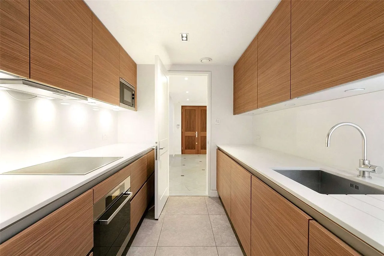 The Lancasters, Lancaster Gate, Bayswater, London, W2 3NH, photo 3
