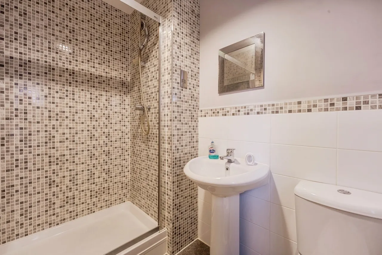 Shalemere Court, Atherton, M46, photo 20