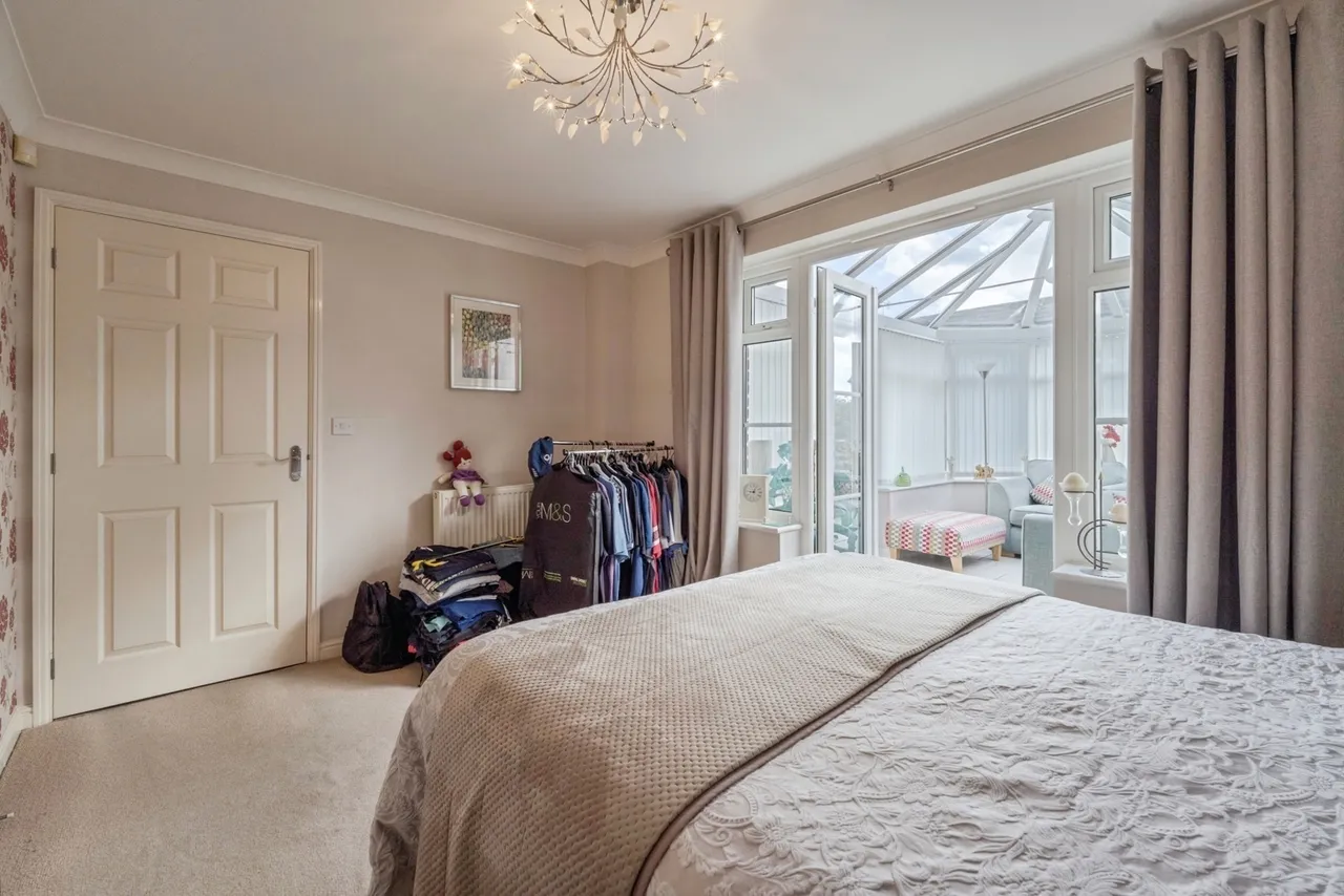 Shalemere Court, Atherton, M46, photo 11