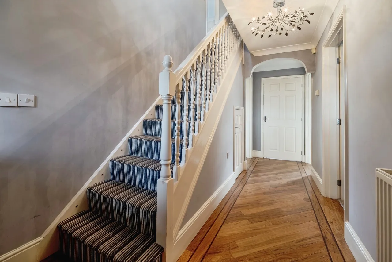 Shalemere Court, Atherton, M46, photo 6