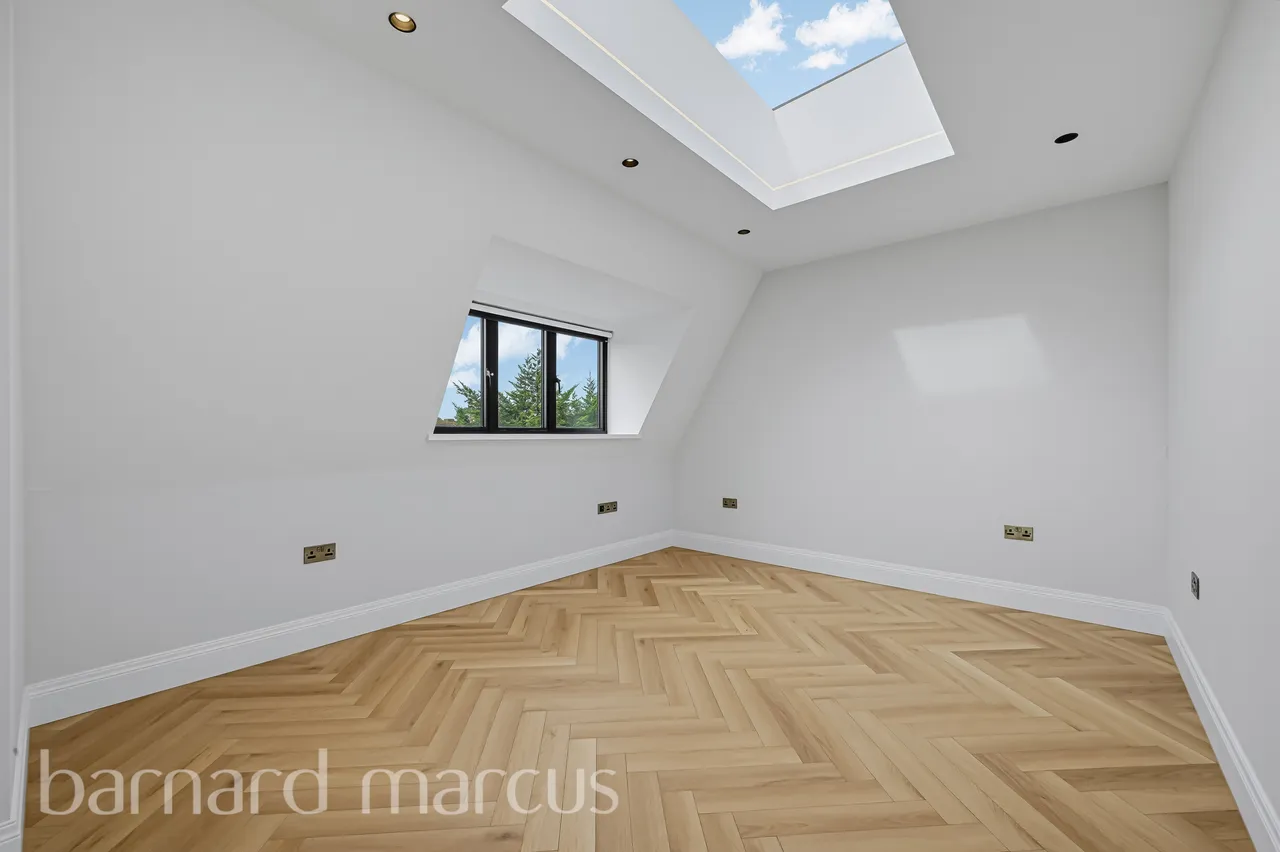 Winston Close, London, SW20, photo 8