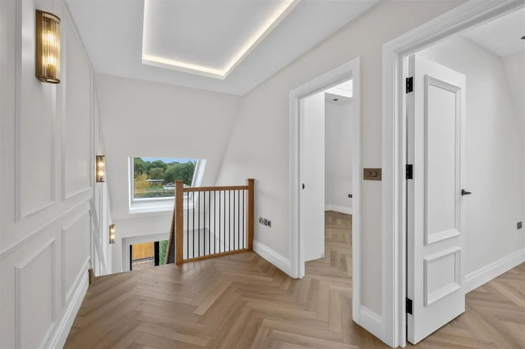 Winston Close, London, SW20, photo 9