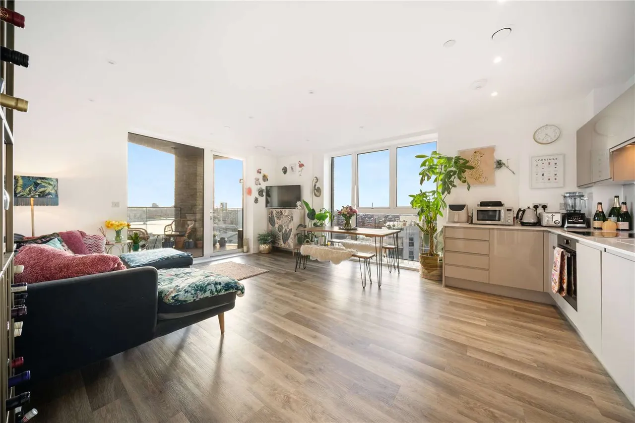 2 bed flat for sale — York Road, London, SW11 3GU