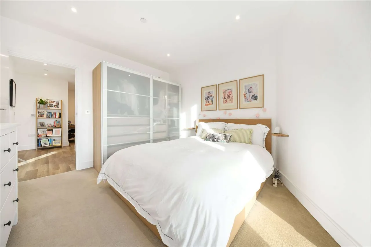 York Road, London, SW11 3GU, photo 5
