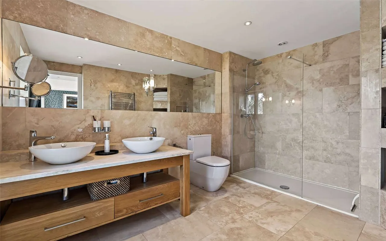 Lisvane Road, Llanishen, CF14, photo 20