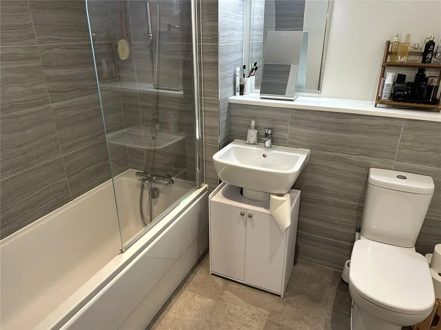 Anniversary Avenue West, Bicester, OX25, photo 7