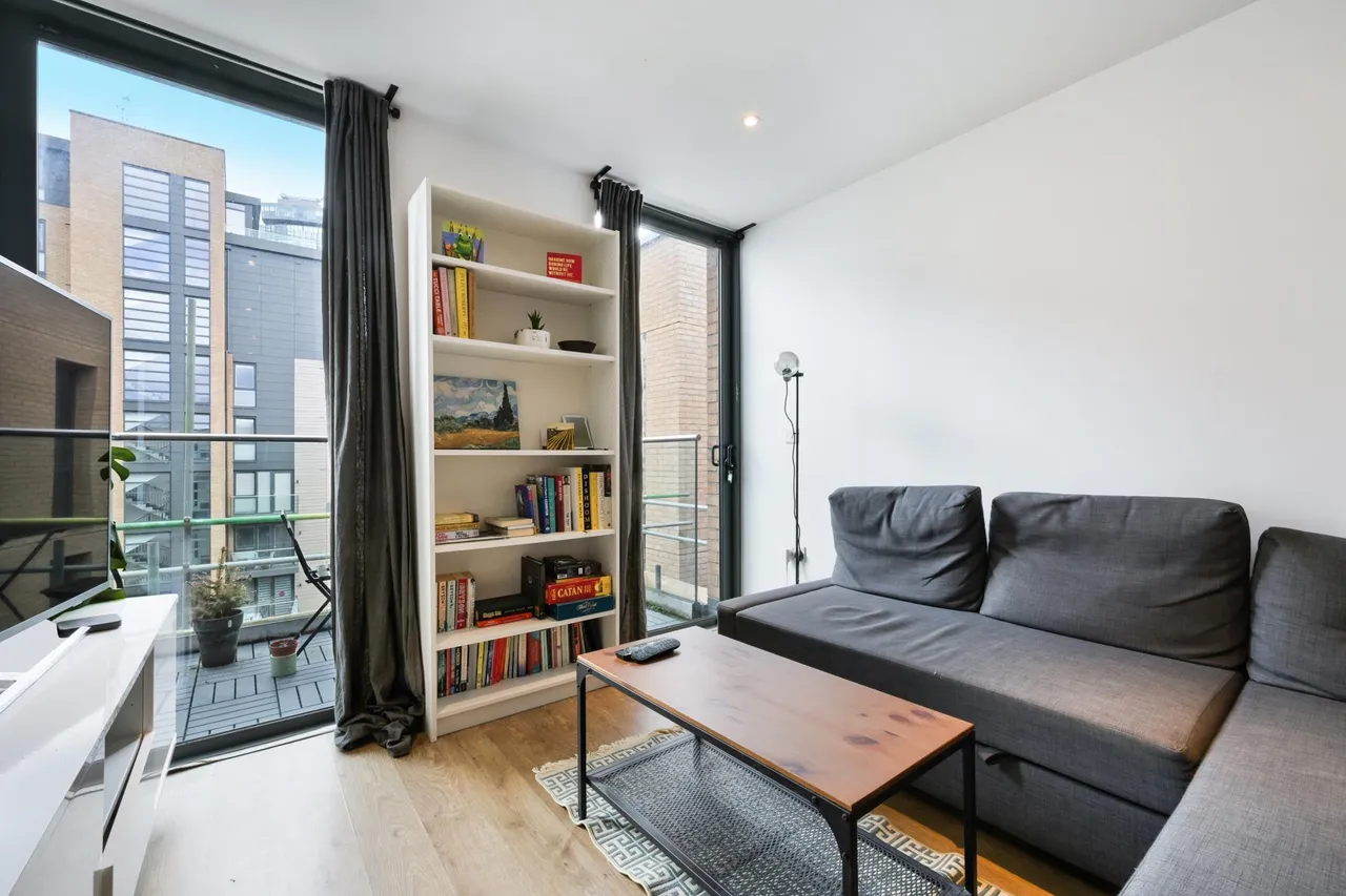 Baltic Avenue, Brentford, TW8, photo 5