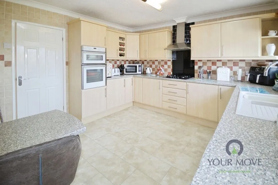 Gresley Wood Road, Church Gresley, DE11, photo 15
