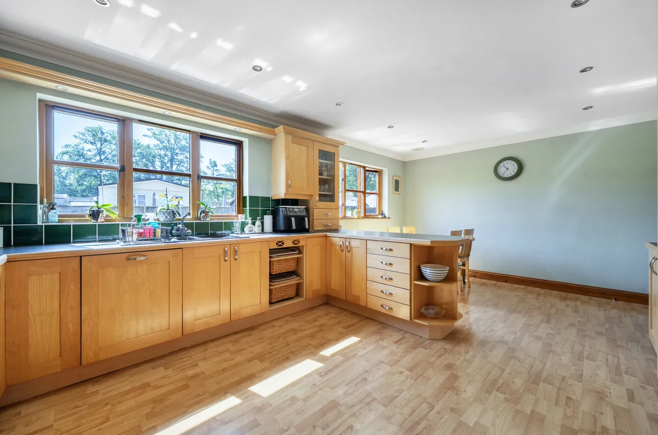 Park Lane, Finchampstead, Wokingham, Berkshire, RG40 4PY, photo 11