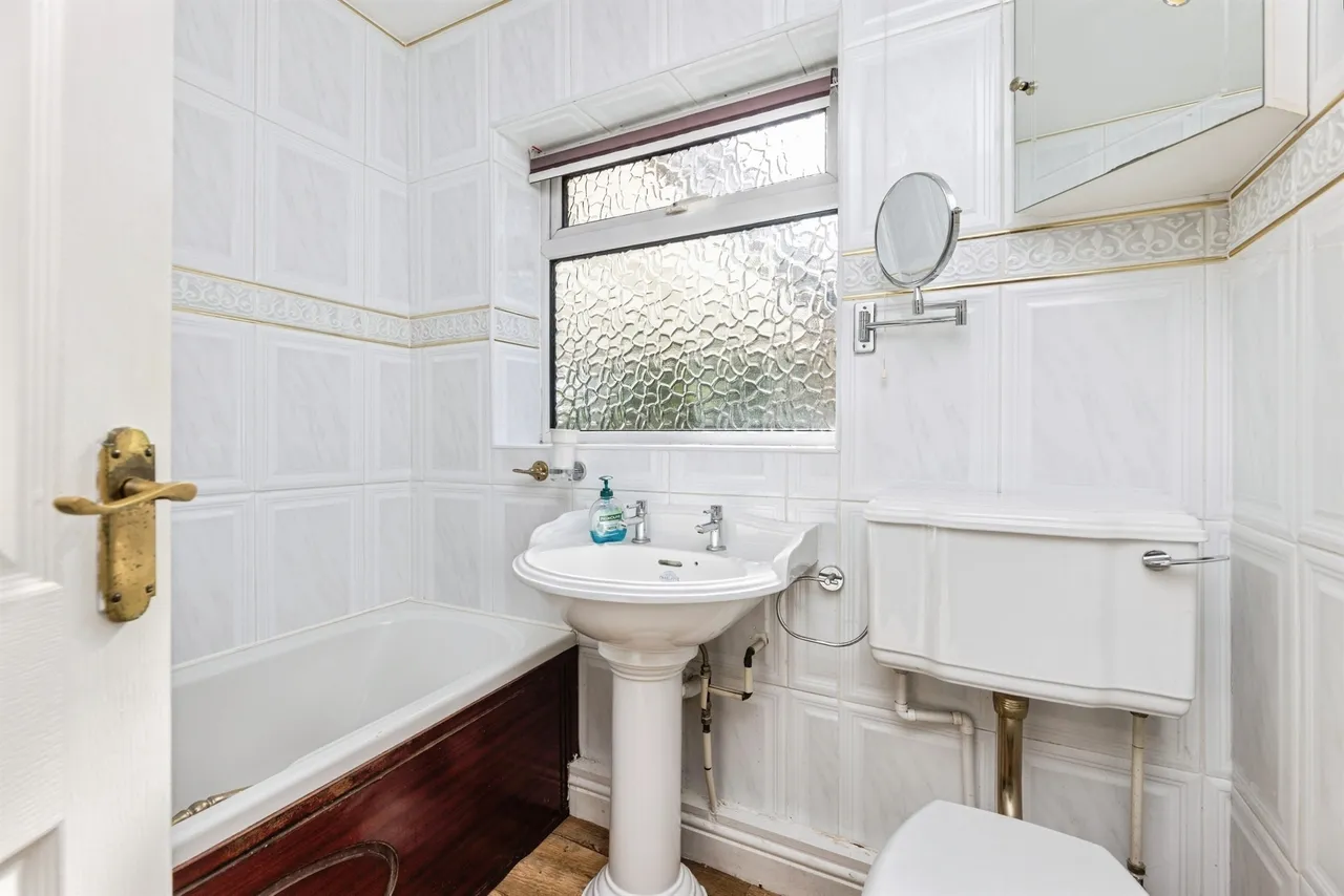 Casson Drive, East Ardsley, Wakefield, photo 11