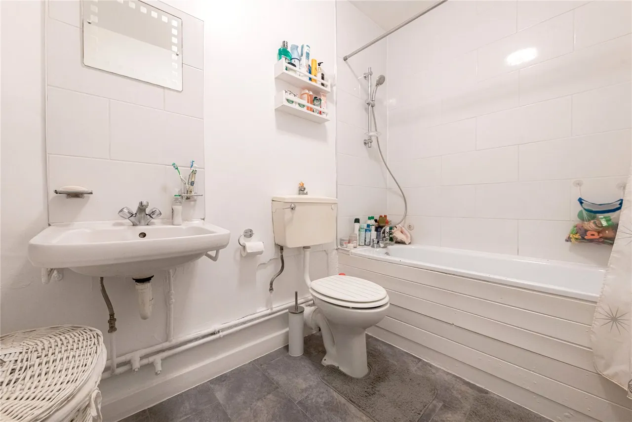 Clarendon Road, London, W11, photo 3