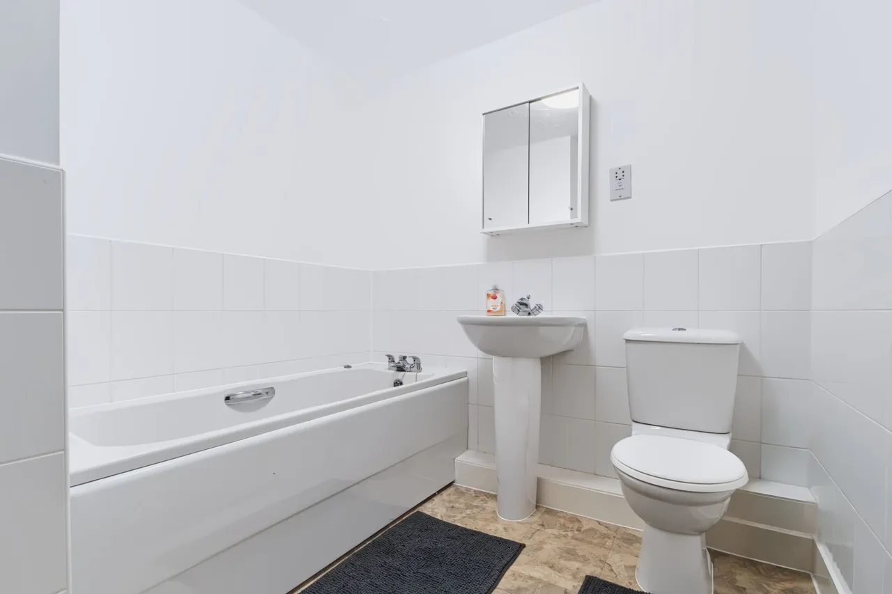 Apartment 19, Boteler Court Elphins Drive, Warrington, WA4 6DU, photo 11