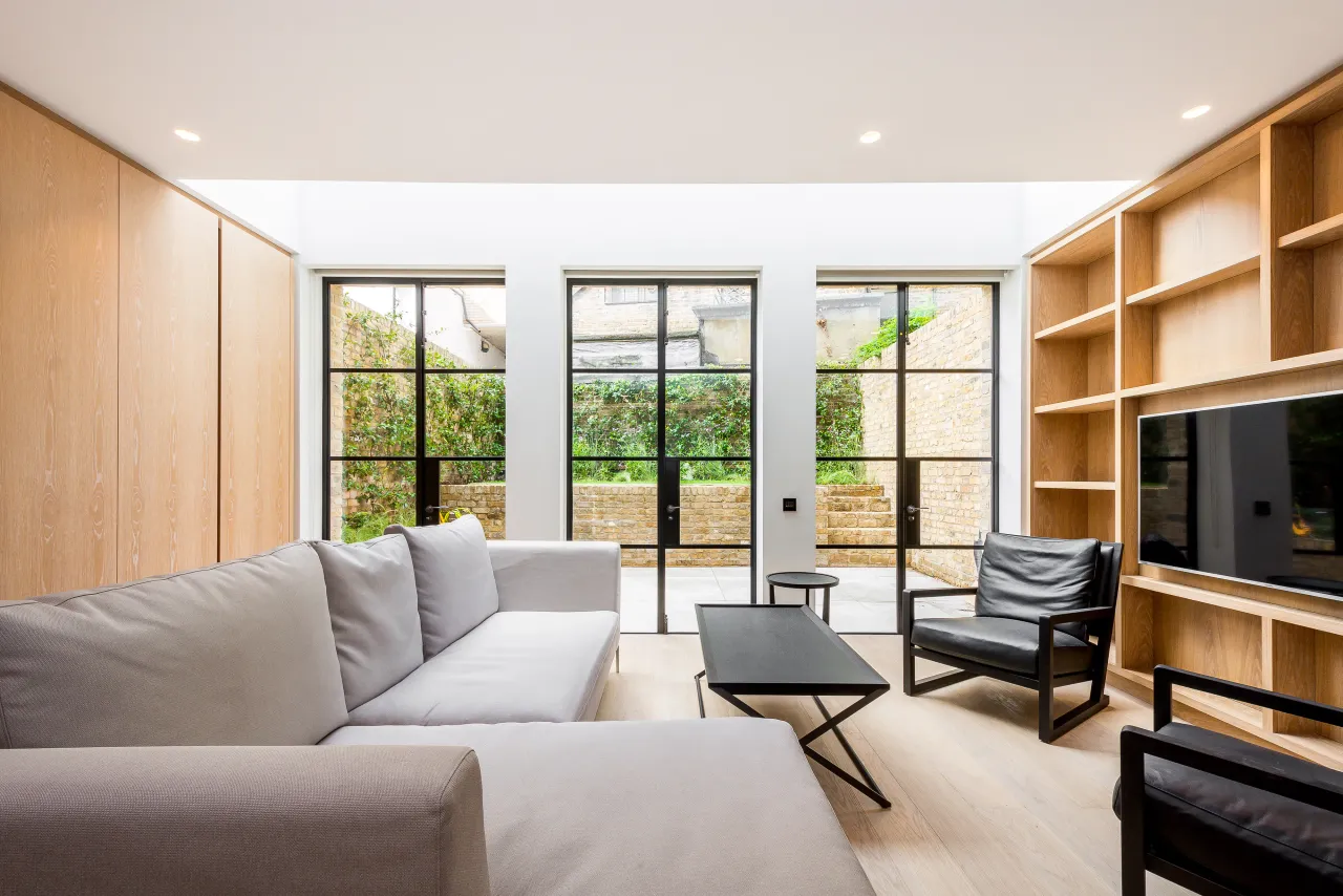 3 bed flat to rent, Finborough Road, Chelsea, SW10