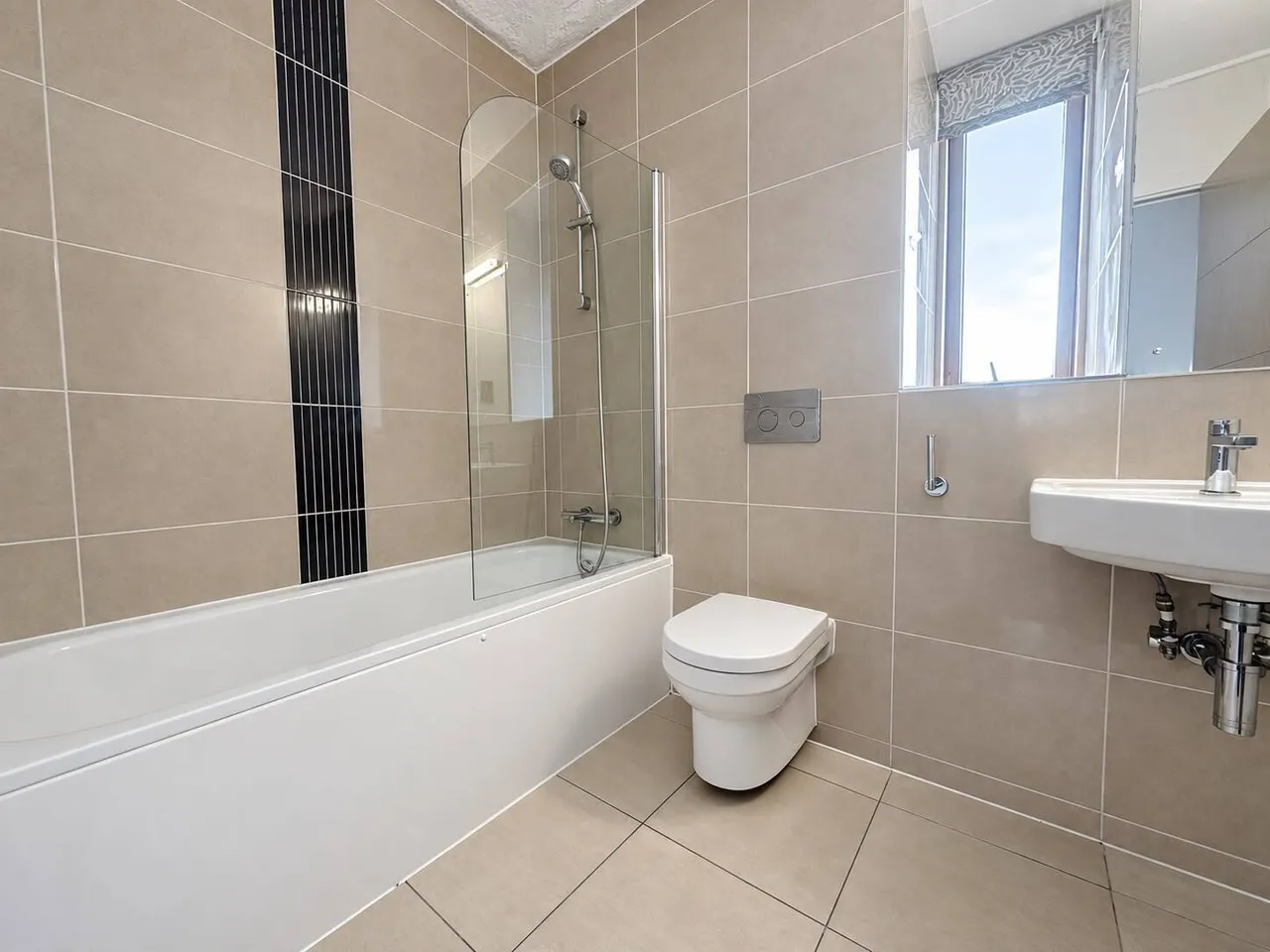 Empire Way, Cardiff, CF11, photo 12