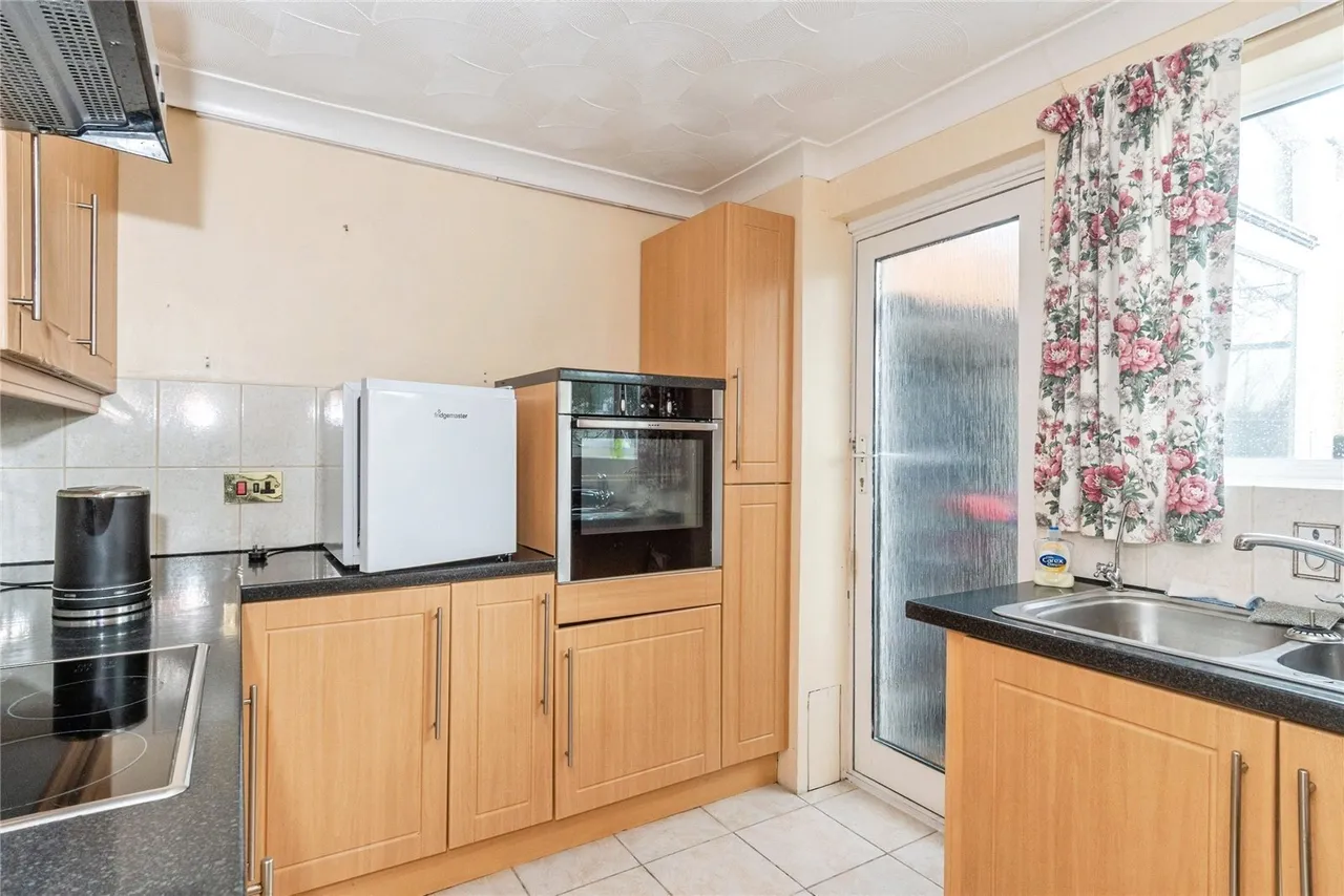Oates Road, Helston, TR13, photo 10