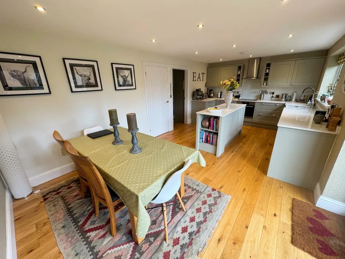 Haybrook Rise, Pewsey, SN9, photo 8