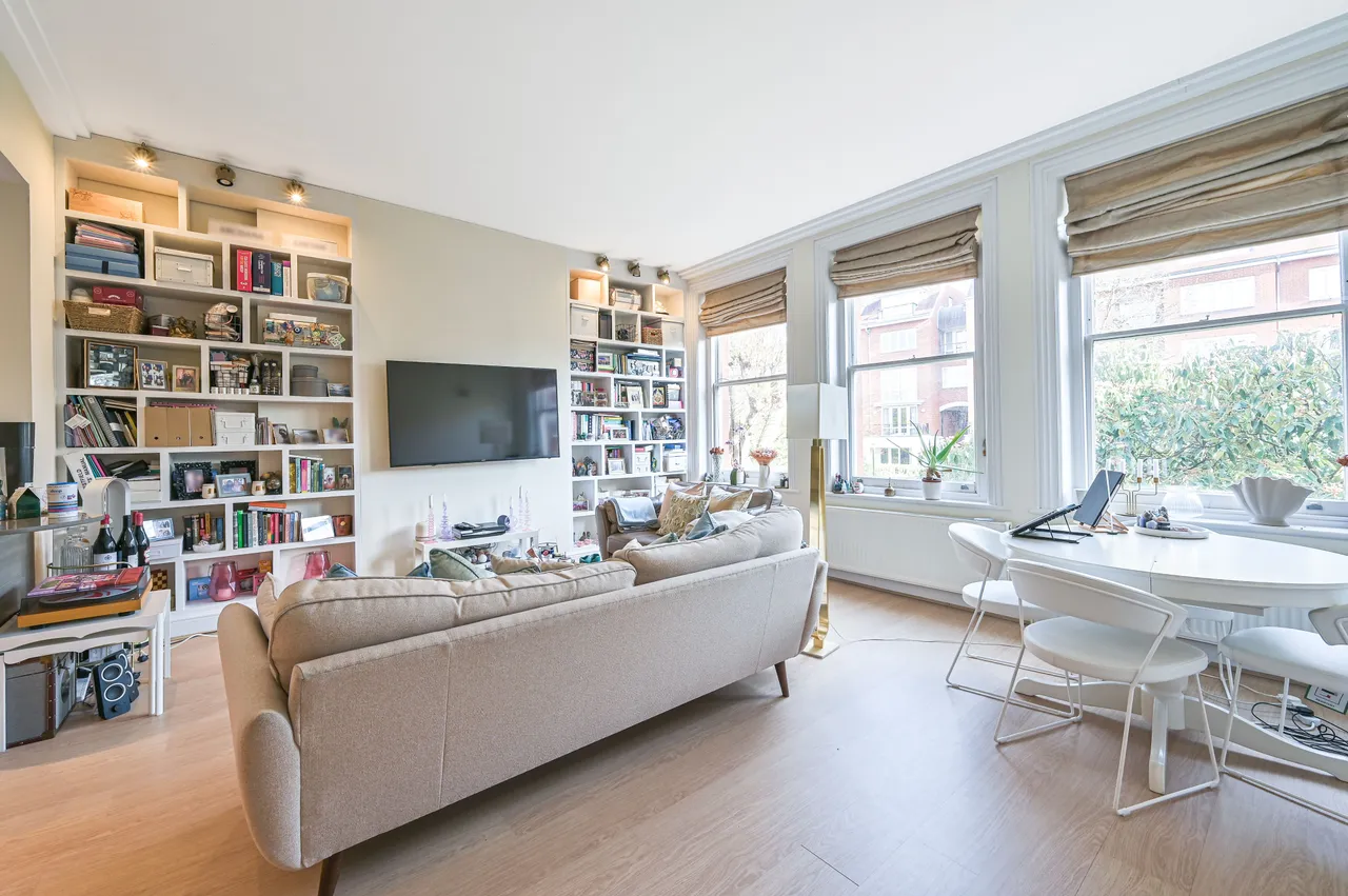 7 Westfield Lodge, 302 Finchley Road, London, photo 7