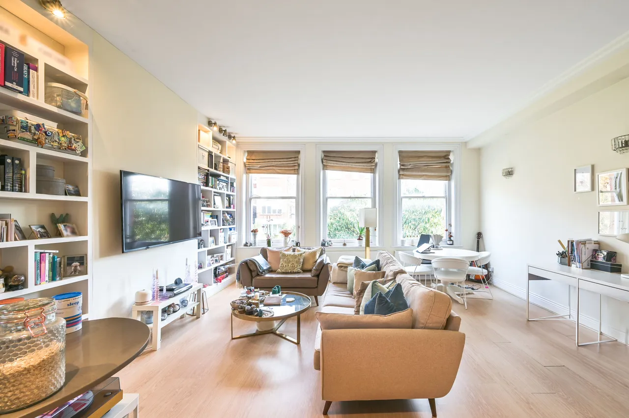 7 Westfield Lodge, 302 Finchley Road, London, photo 8