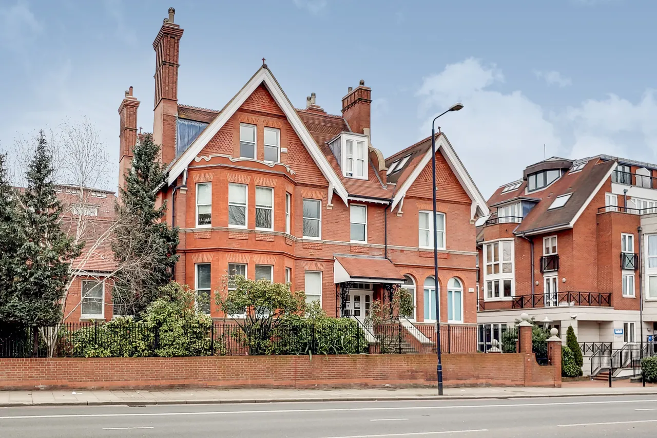 7 Westfield Lodge, 302 Finchley Road, London, photo 6