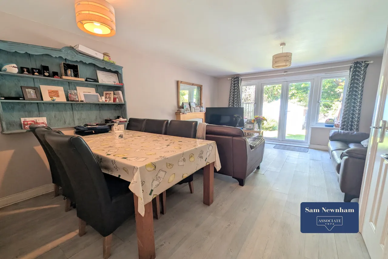 Amherst Place, Ryde, PO33, photo 4