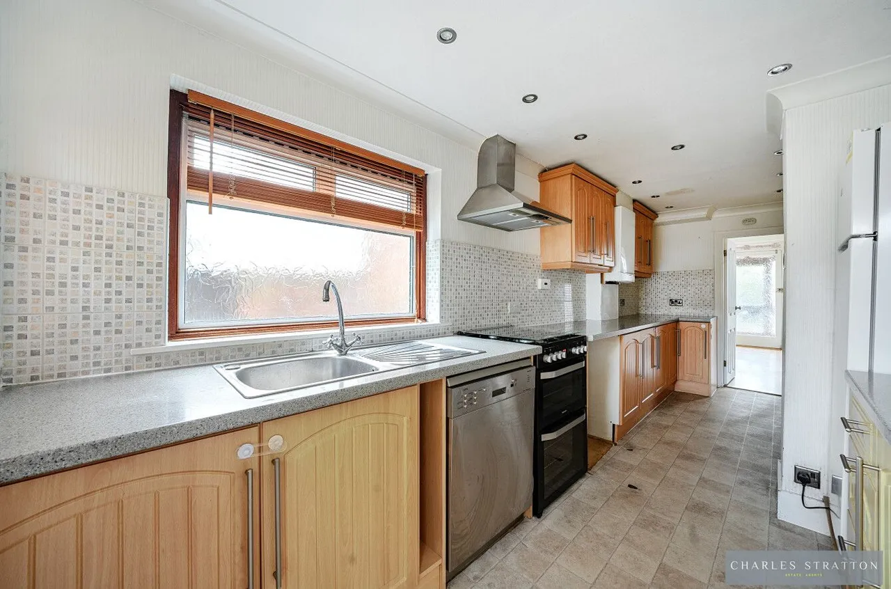 Glenwood Drive, Romford, Essex, RM2 5AS, photo 11