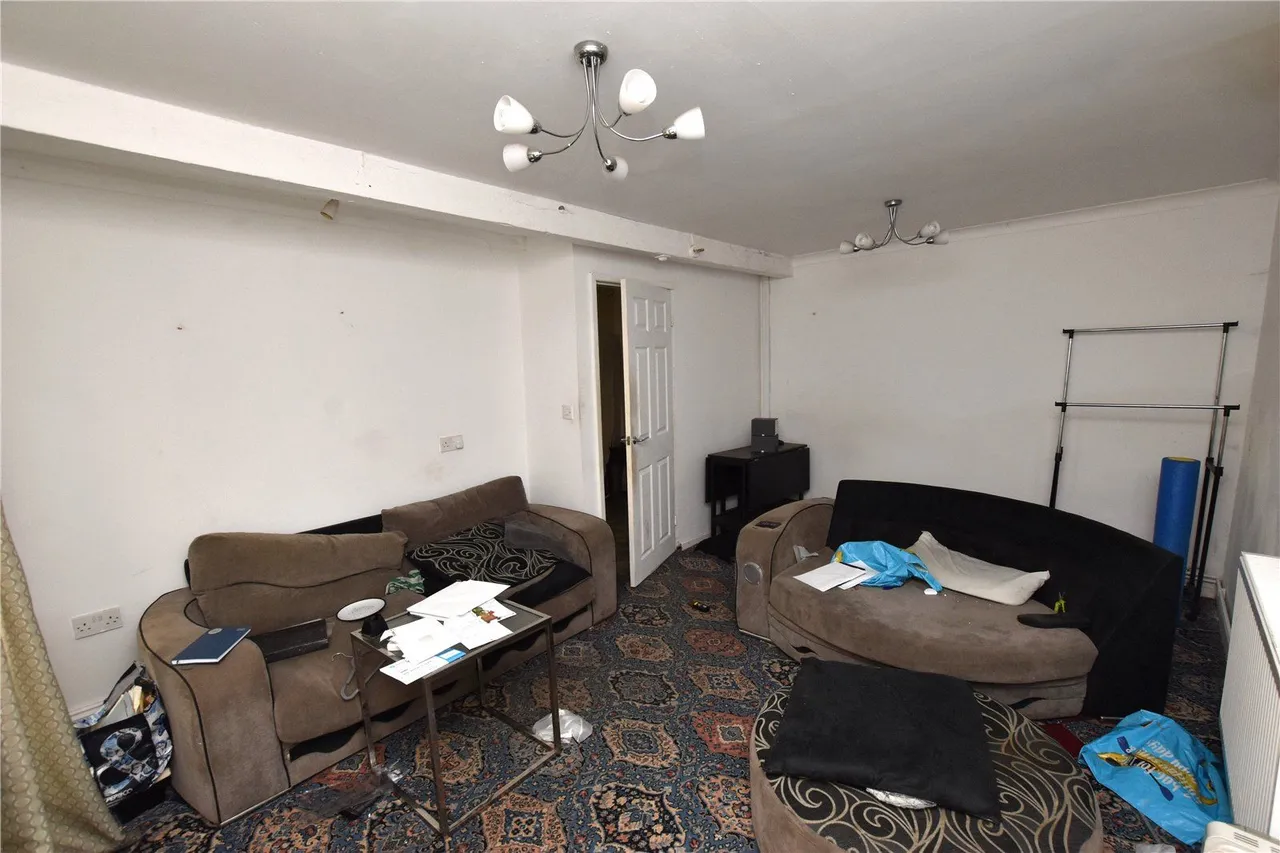 Westgate Hill Street, Bradford, BD4, photo 5