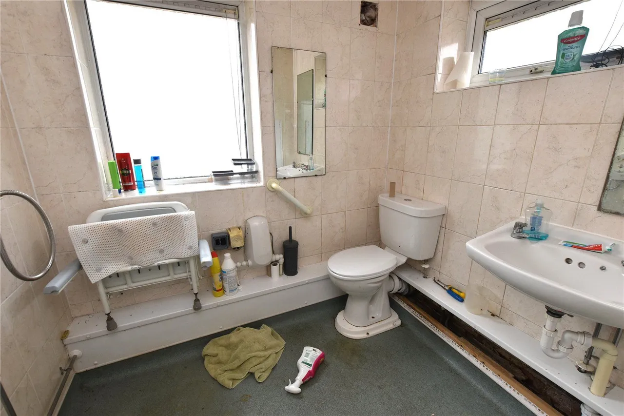 Westgate Hill Street, Bradford, BD4, photo 10