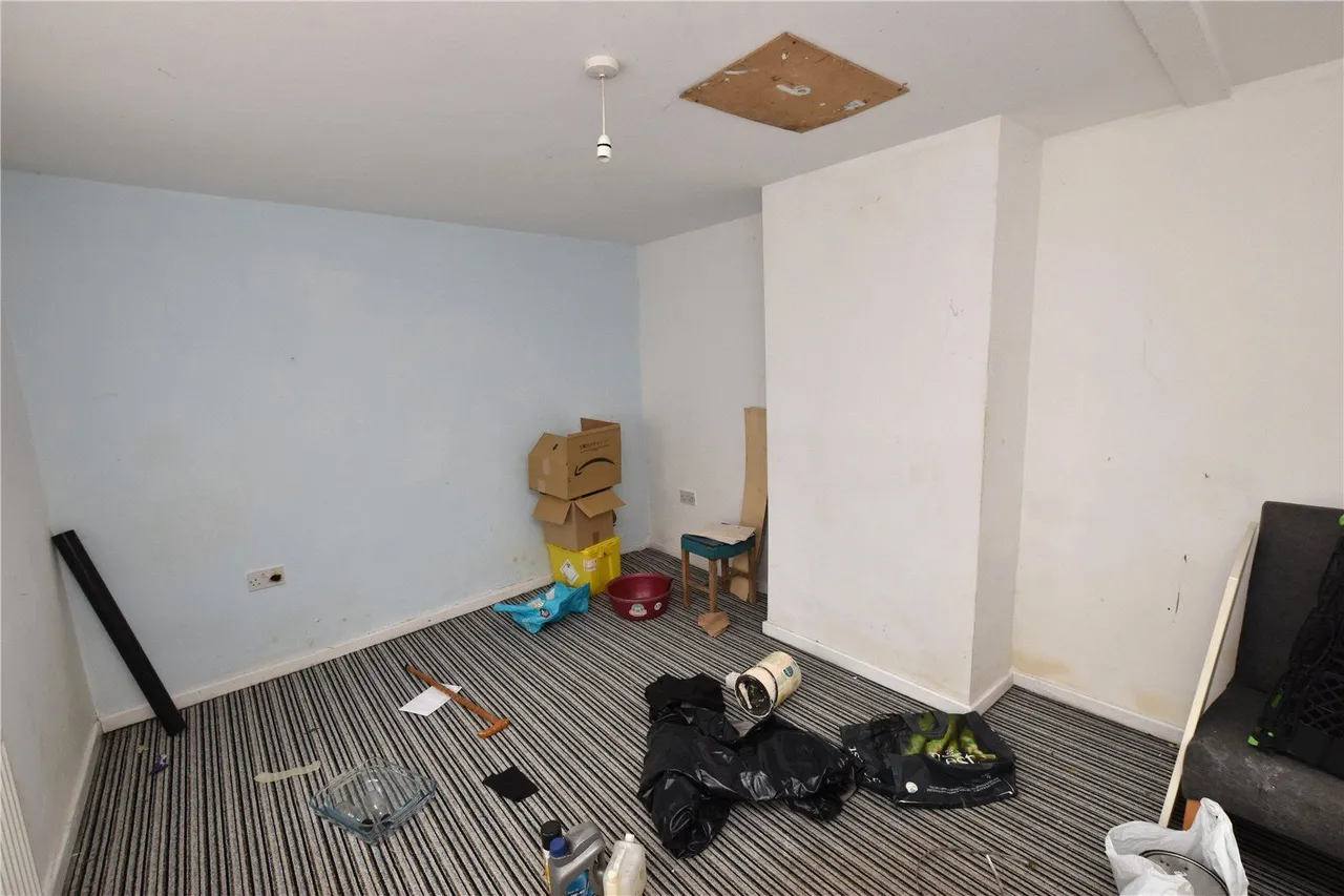 Westgate Hill Street, Bradford, BD4, photo 9