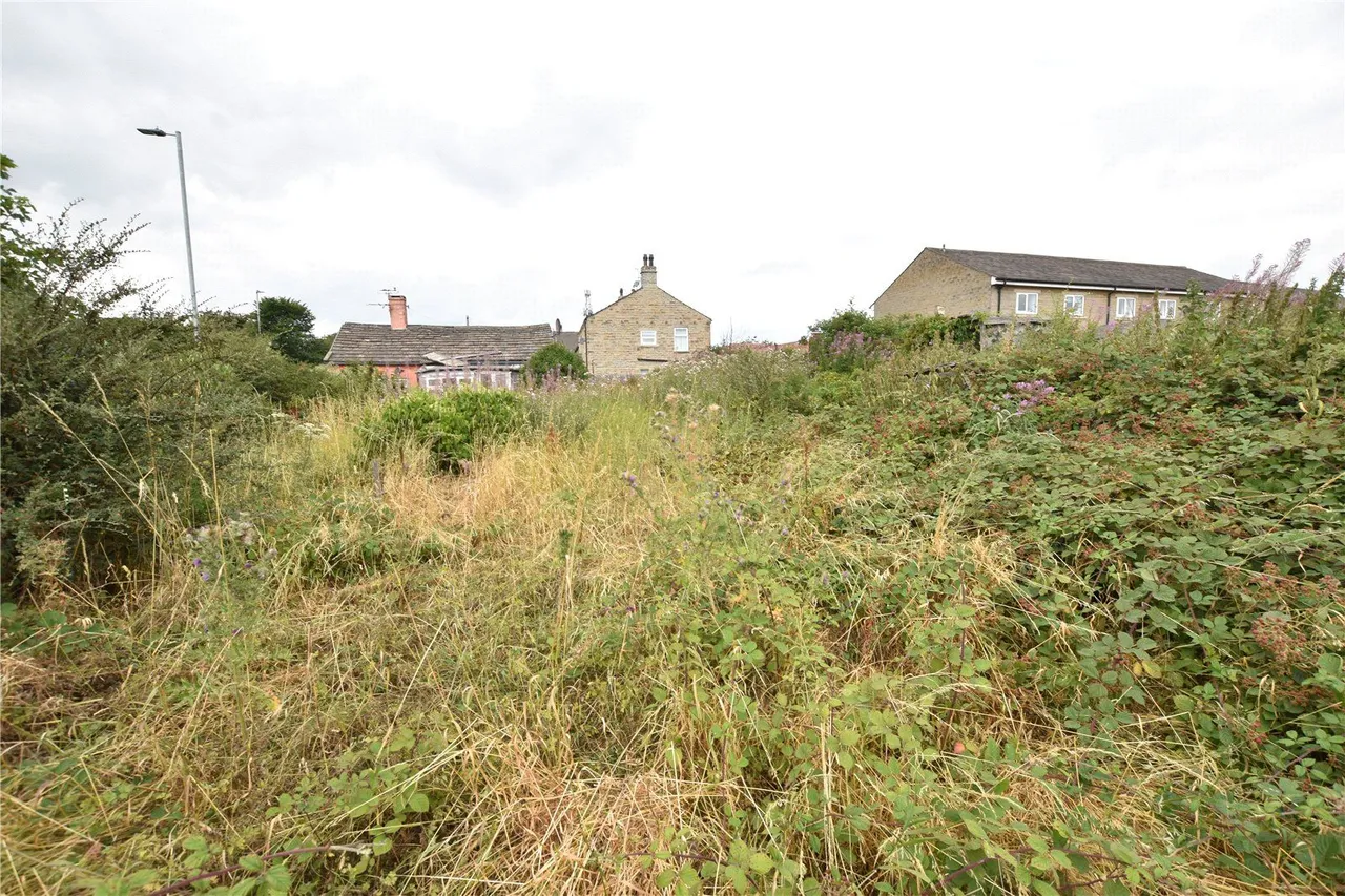 Westgate Hill Street, Bradford, BD4, photo 12