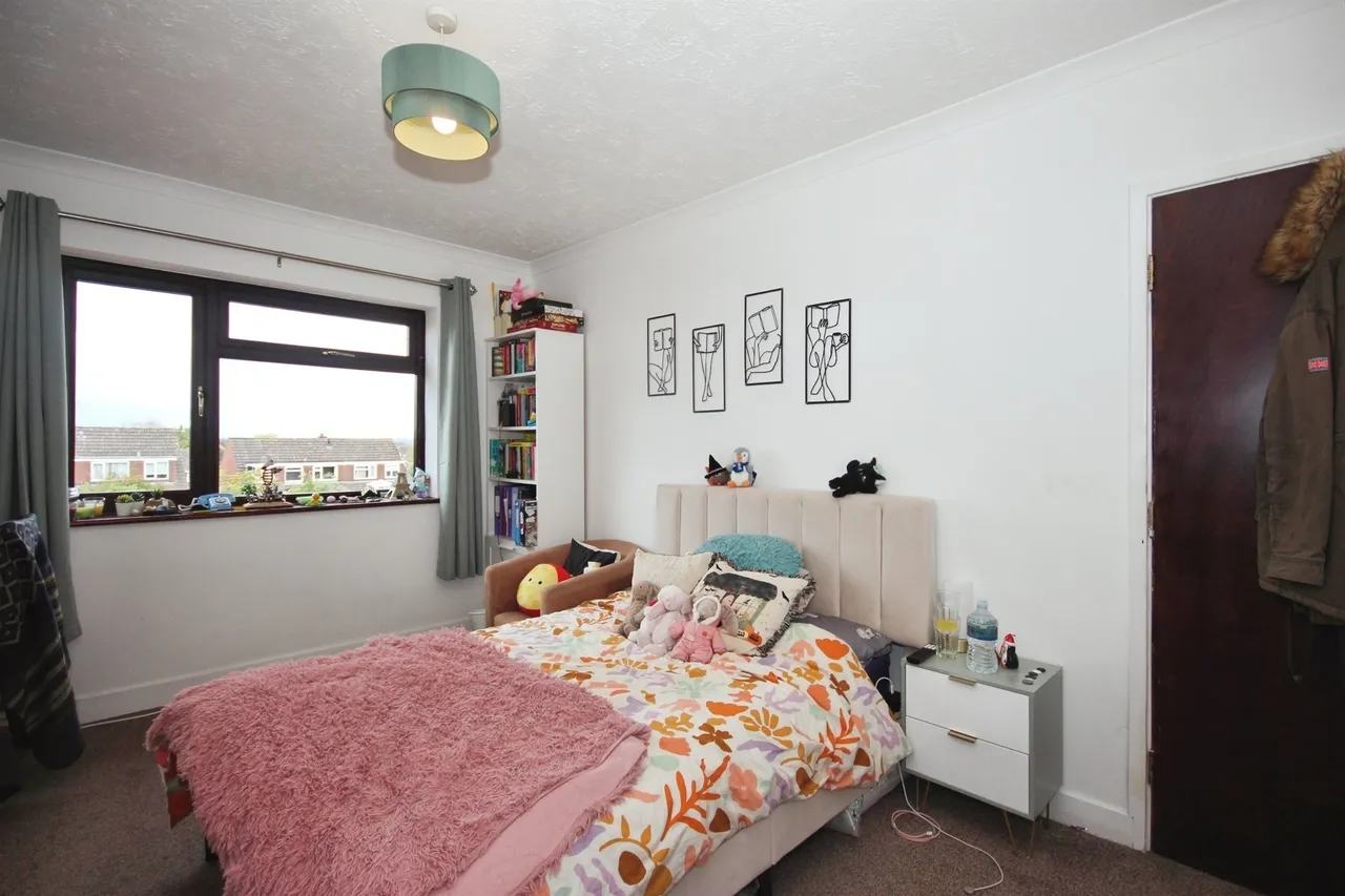Landor Road, Whitnash, Leamington Spa, photo 5