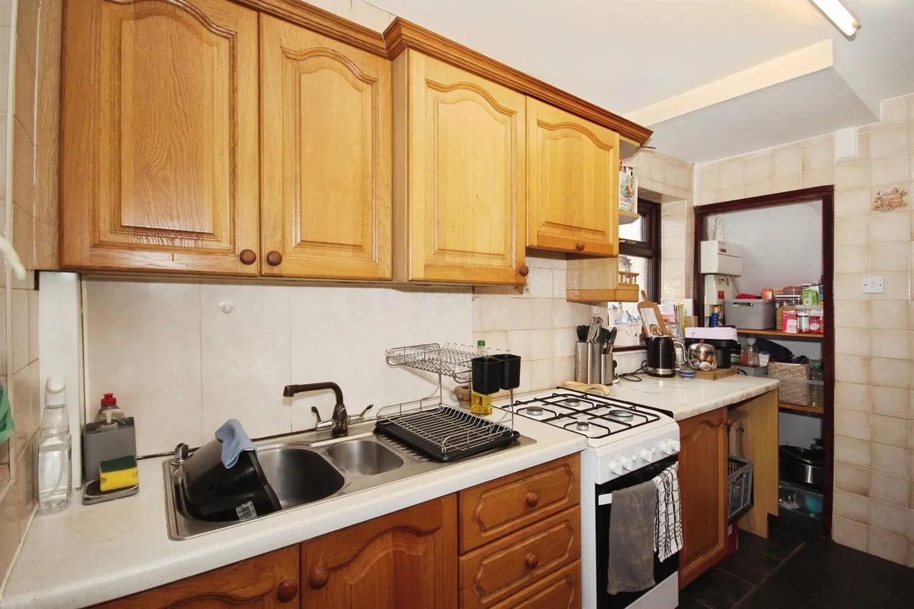 Landor Road, Whitnash, Leamington Spa, photo 4