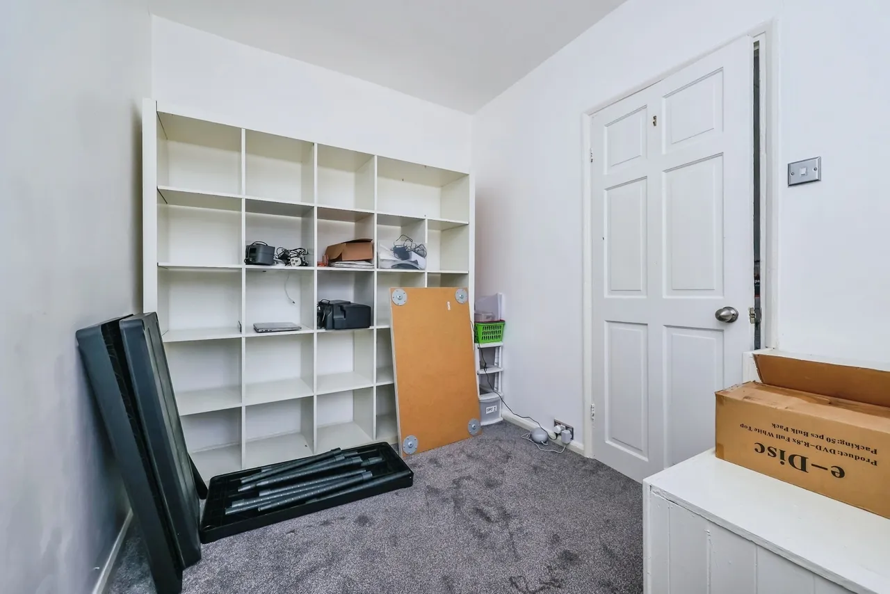 Wilden Crescent, Clifton, Nottingham, NG11, photo 11