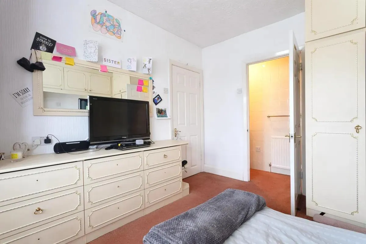 Endlebury Road, London, E4, photo 14