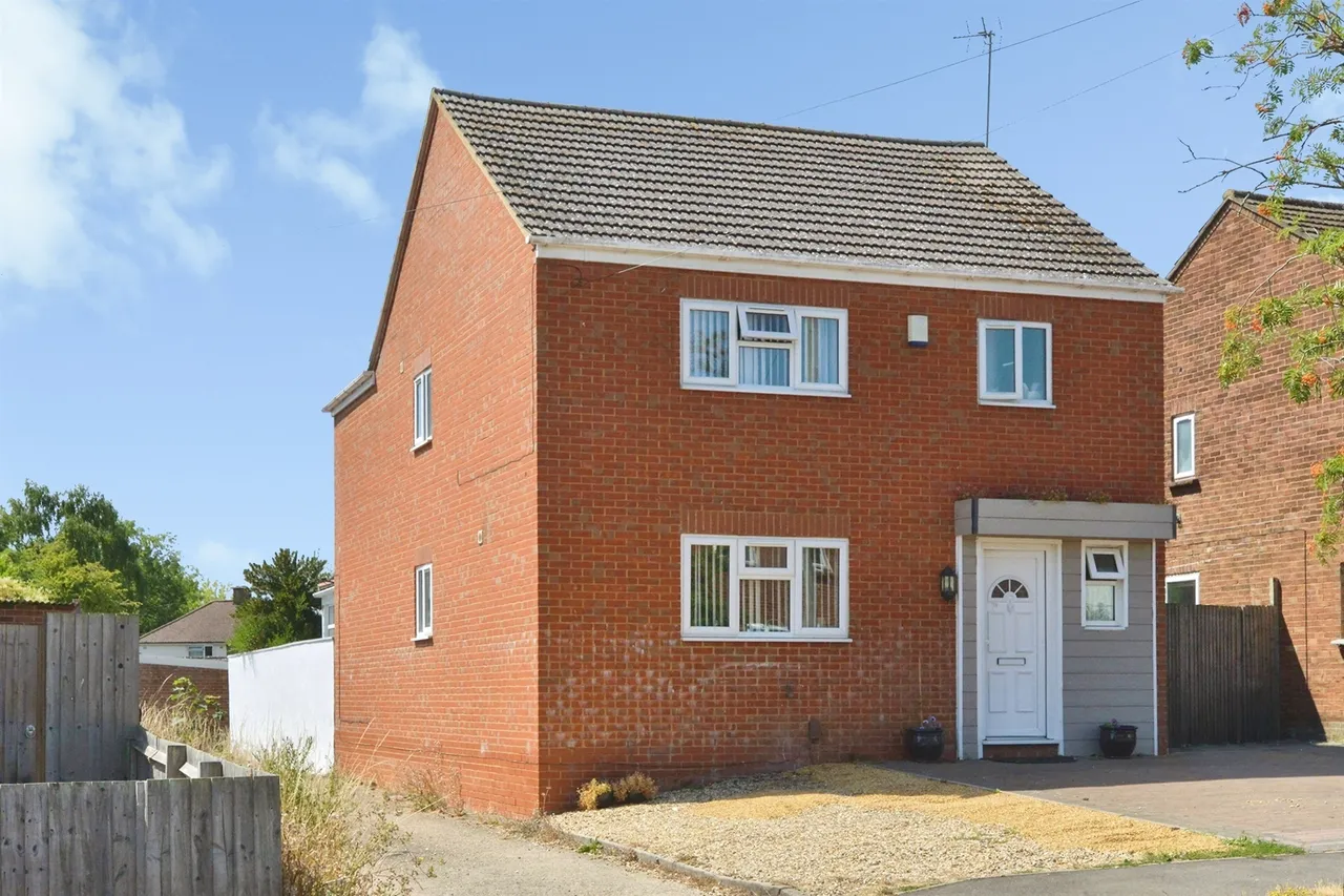 3 bed house for sale, St. Davids Road, Bletchley, MK3