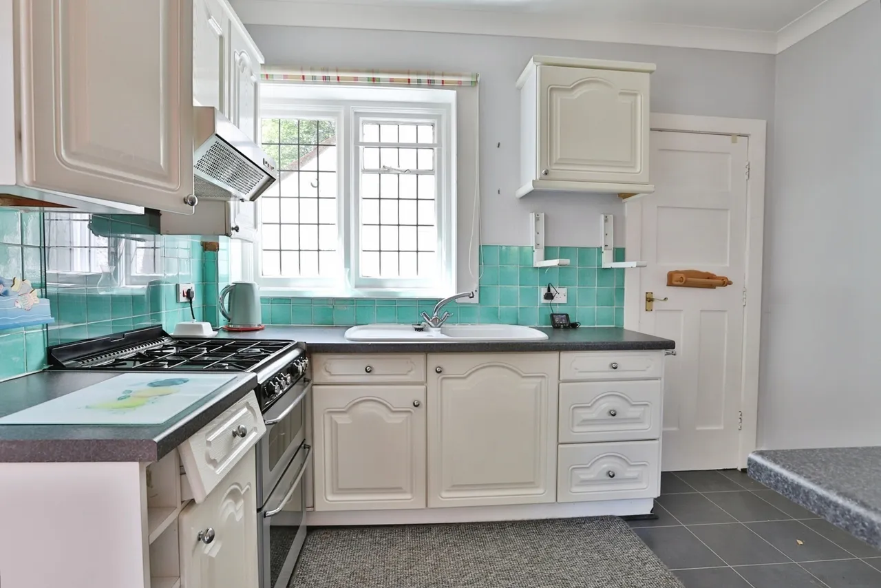 Stirling Road, Bournemouth, BH3, photo 12