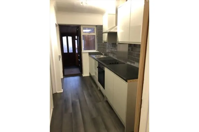 Hillside, Slough, SL1, photo 8