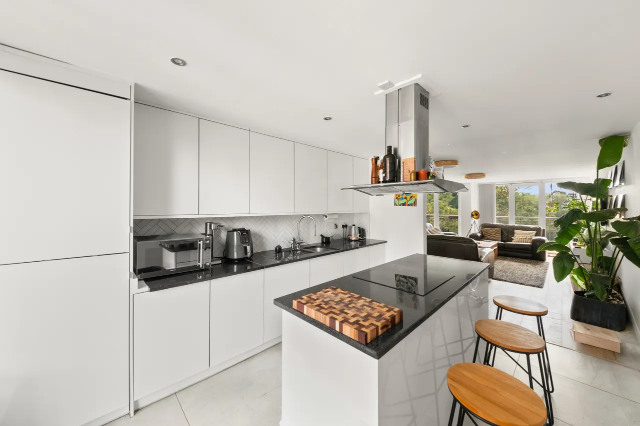 Holland Gardens, Brentford, TW8 0BE, photo 4