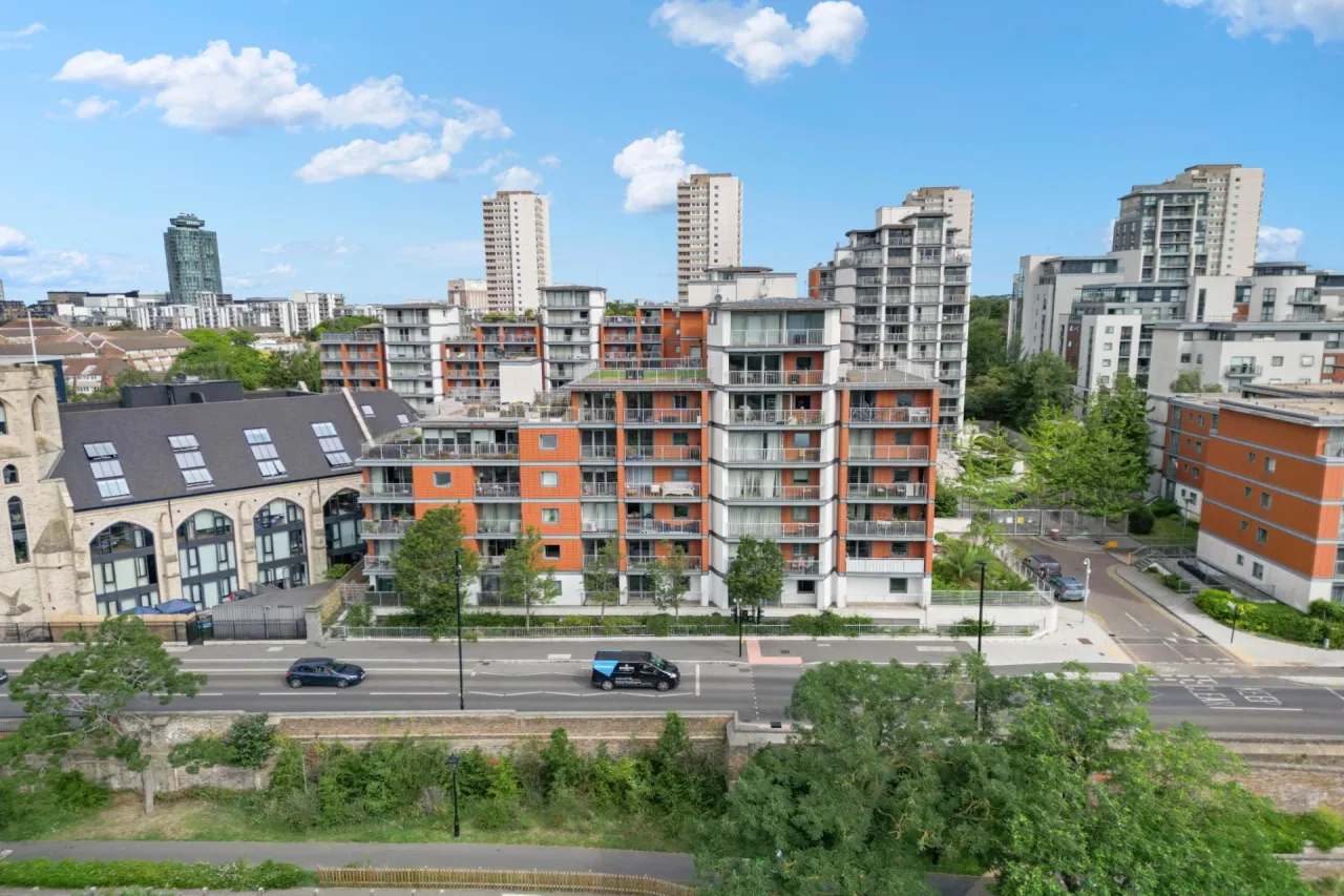Holland Gardens, Brentford, TW8 0BE, photo 50