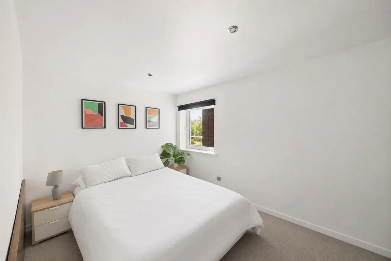 Holland Gardens, Brentford, TW8 0BE, photo 9