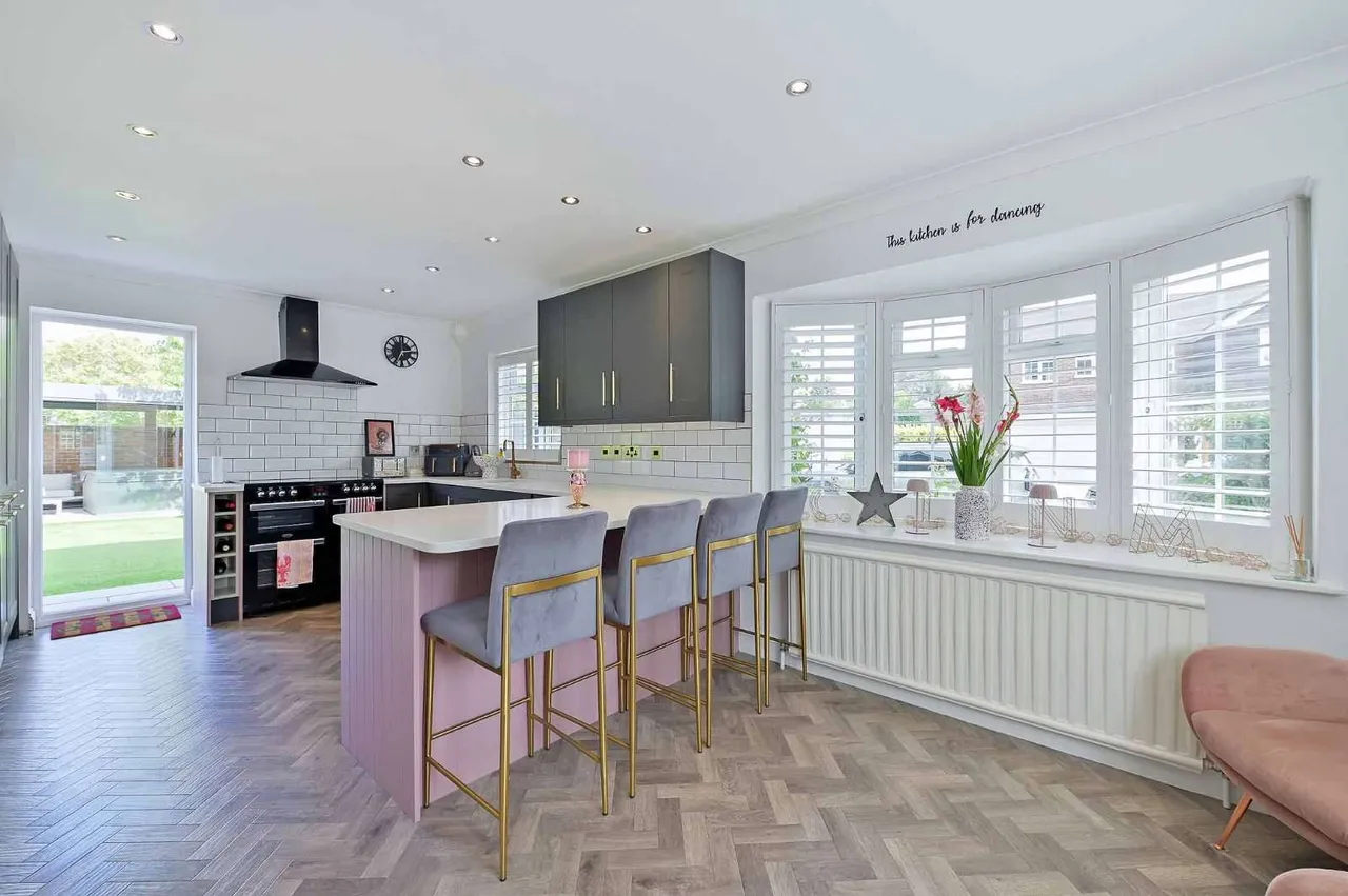 Hearne Drive, Holyport, Maidenhead, Windsor And, SL6 2HZ, photo 6