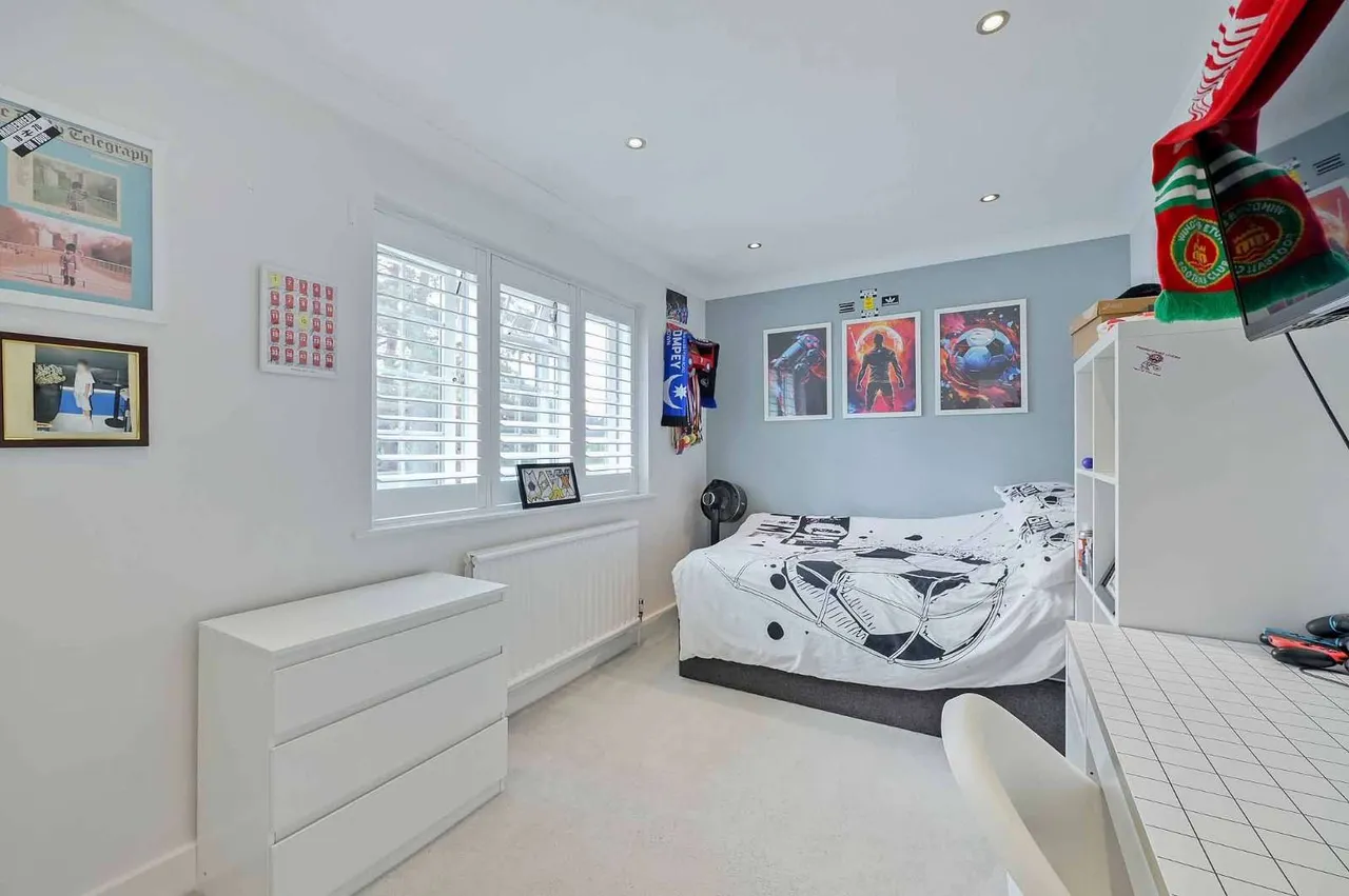 Hearne Drive, Holyport, Maidenhead, Windsor And, SL6 2HZ, photo 10