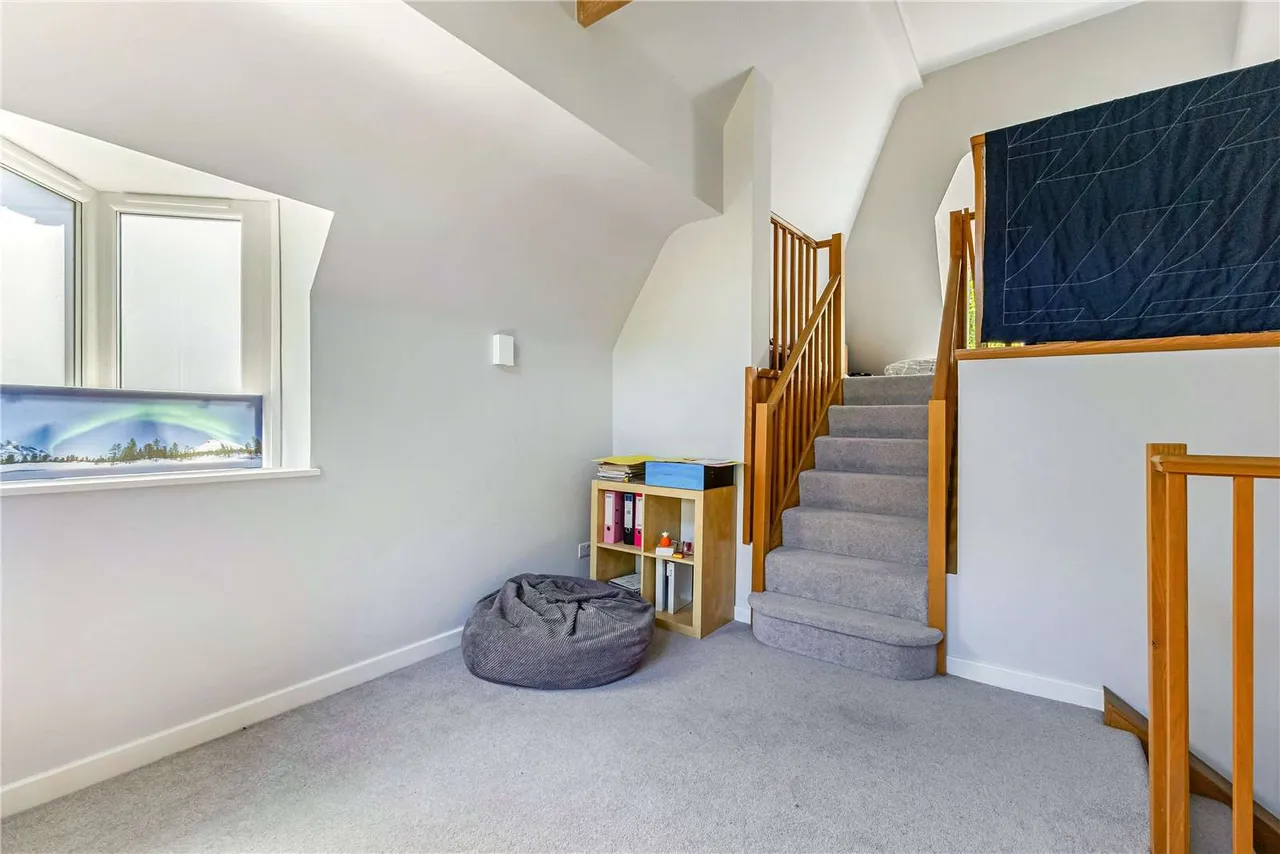 Valley Road, Rickmansworth, Hertfordshire, WD3 4BN, photo 7