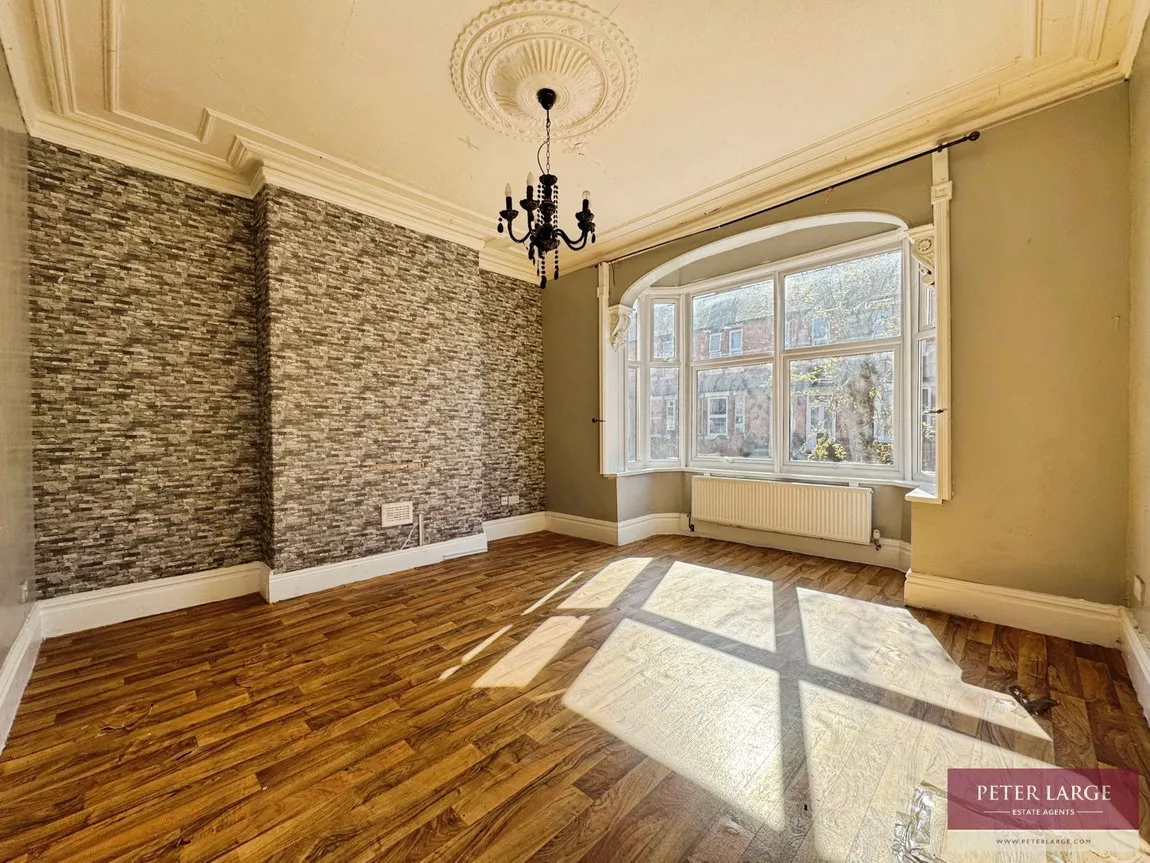 South Avenue, Rhyl, Denbighshire, LL18 1HU, photo 2
