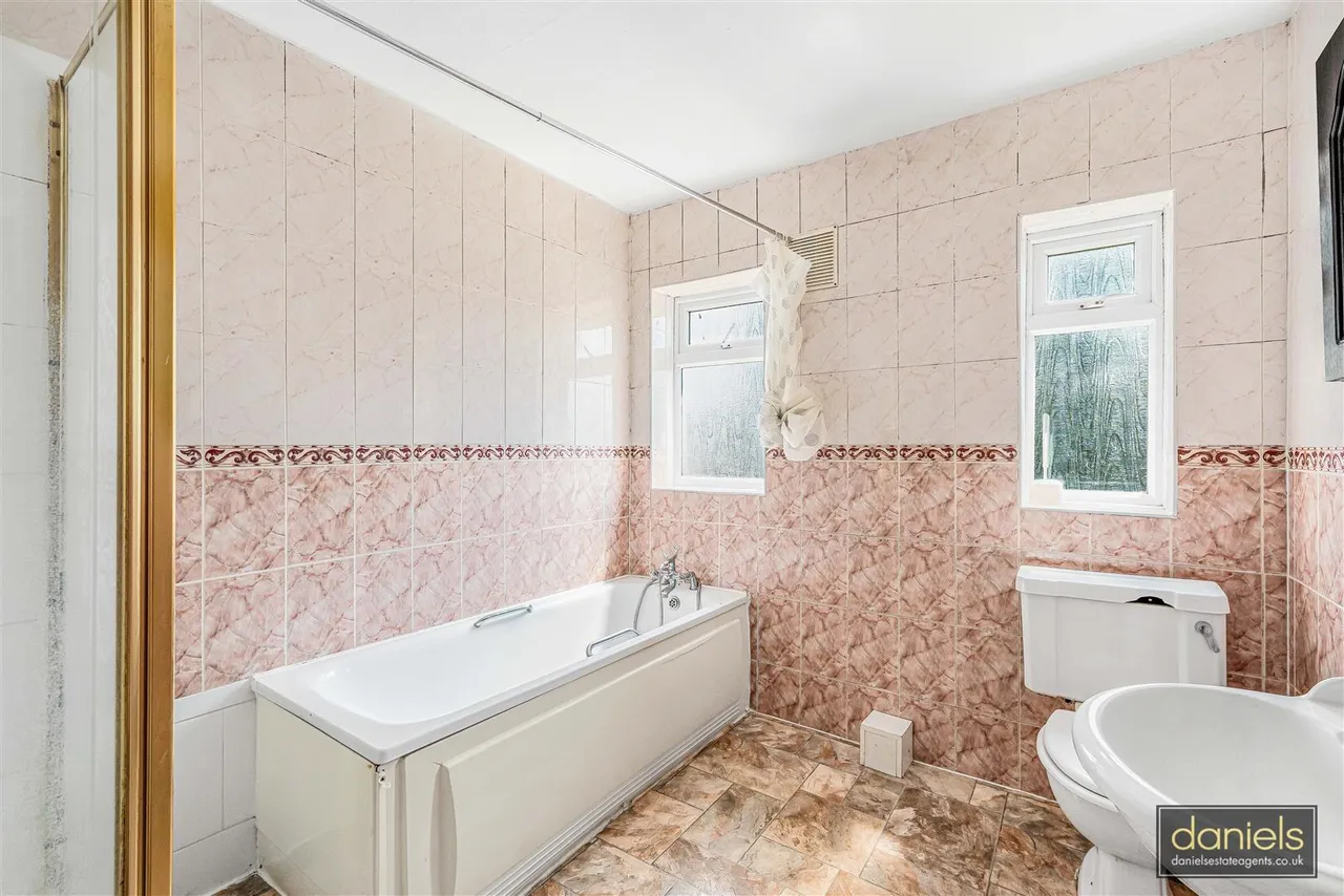 Beaumont Avenue, Wembley, HA0, photo 9