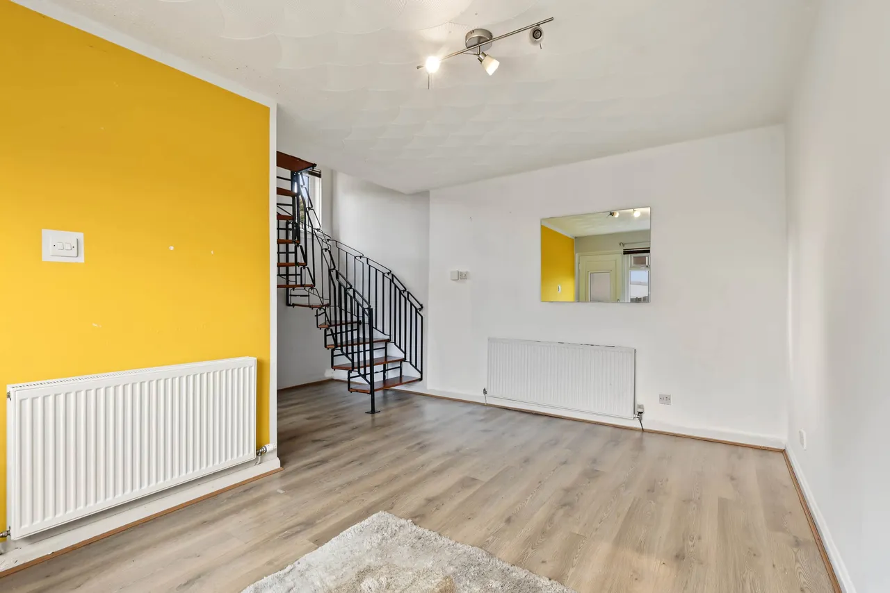 Alyth Drive, Polmont, FK2, photo 5