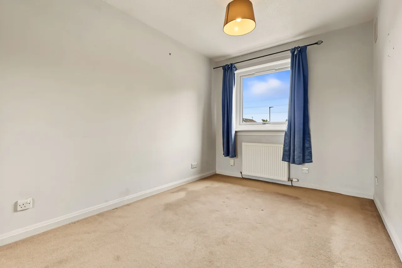 Alyth Drive, Polmont, FK2, photo 11