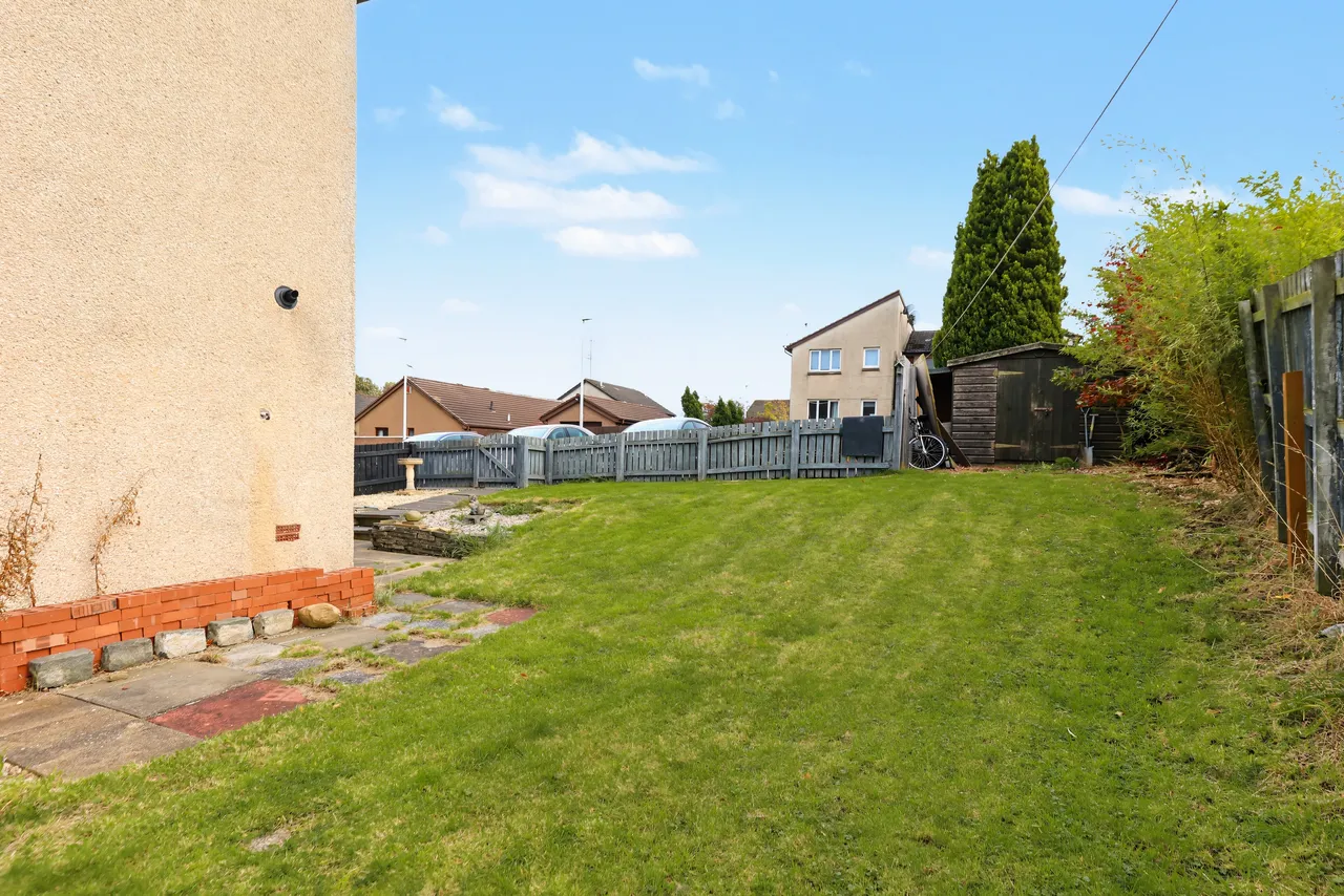 Alyth Drive, Polmont, FK2, photo 13