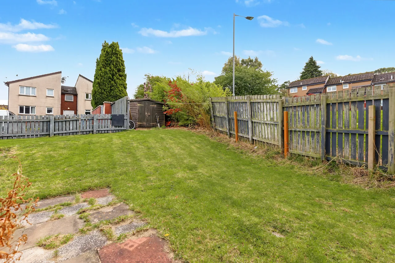 Alyth Drive, Polmont, FK2, photo 14