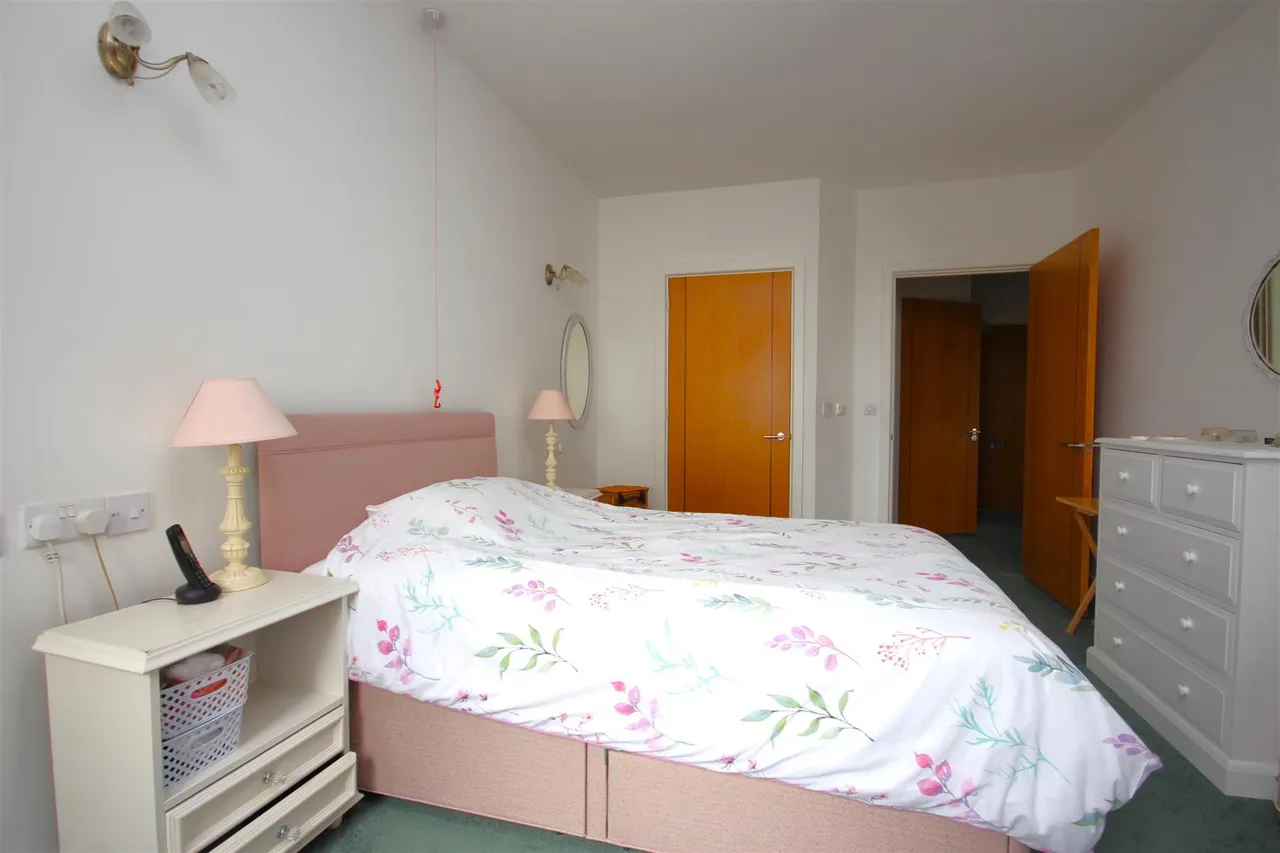 Eversley Court, Seaford, photo 4